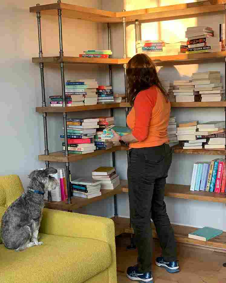 Corner Bookshelf Ideas