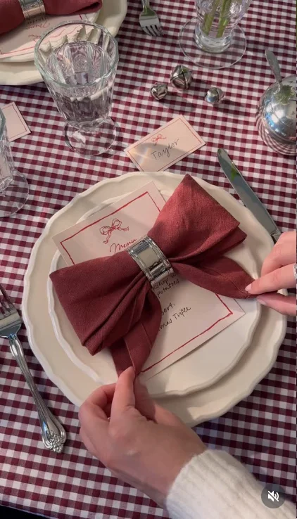 Baby In Bloom Table Decor